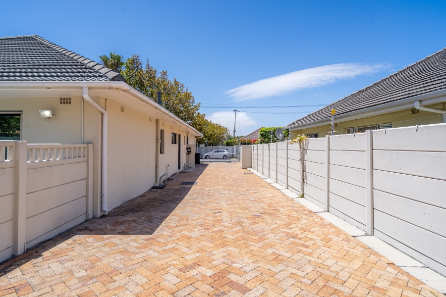 3 Bedroom Property for Sale in Rondebosch Park Estate Western Cape